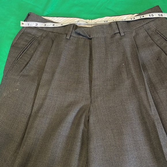 Used men’s suit by Joseph Aboud size 40 - Picture 13 of 16